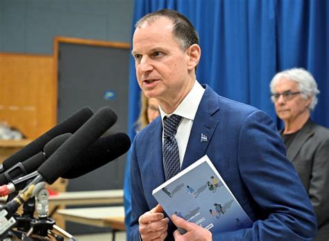quebec veut reduire sa dette nette   de leconomie dici  ans