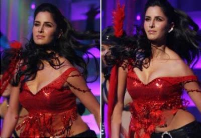 Los Angeles Katrina Kaif Wardrobe Malfunction At Music Awards