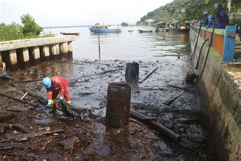 Tumpahan Minyak Di Perairan Cilacap Pertamina Lakukan Investigasi