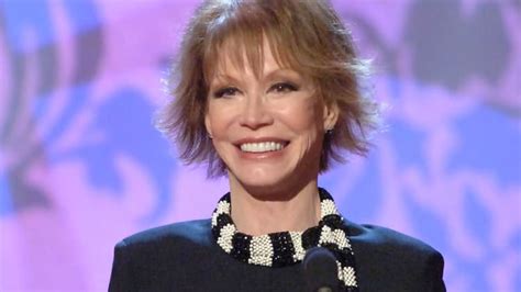 Mary Tyler Moore Dies At Age 80