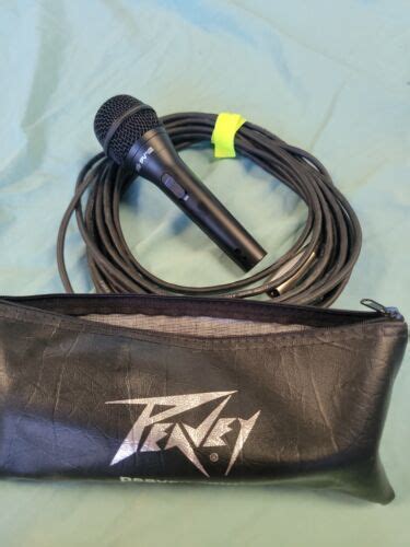 Peavey PVI 2 1 4 Cardiod Unidirectional Microphone W XLR Cable EBay