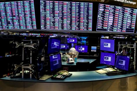 Wallstreet Dibuka Lebih Tinggi Ditopang Penguatan Saham Energi