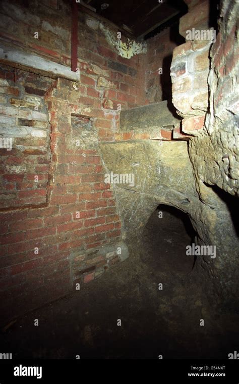 View Caves Inside Sandstone Underneath Nottingham Castle Hi Res Stock