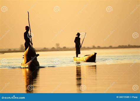 Pirogues Africanos Imagem De Stock Editorial Imagem De Paisagem 28272589