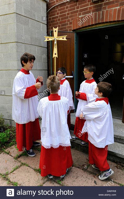 Altar Boys Stock Photos And Altar Boys Stock Images Alamy