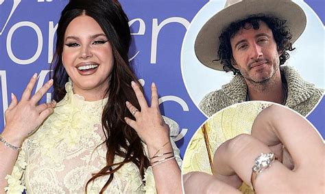 Lana Del Rey Is Engaged Singer To Wed Talent Agency Managing