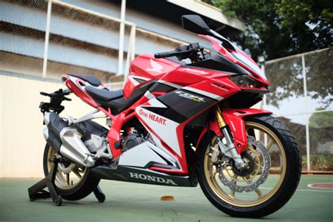 Honda Cbr Rr Lawas Bisa Dipasangi Quick Shifter Kumparan