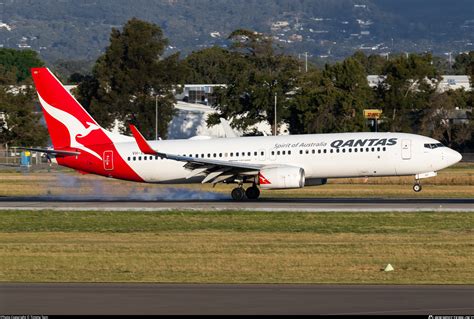 VH XZI Qantas Boeing 737 838 WL Photo By Timmy Tam ID 1419450