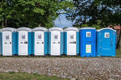 Proper Guide To Portable Toilet Waste Disposal Pick A Bathroom