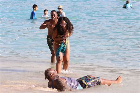 Ashanti In Bikini On A Beach In Hawaii 11 21 2017 CelebMafia