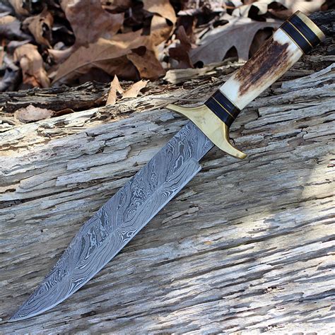 Damascus 1033 Iron Maiden Bowie 9 Damascus Plain Blade Round Stag Handle