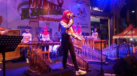 Cinta Luar Biasa Admesh K Angklung Gallur Lemurian Feat Rahmadinda