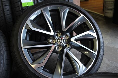 Set of Four Toyota Corolla 2019 18" OEM 225/40/18 Rims Wheels Tires ...