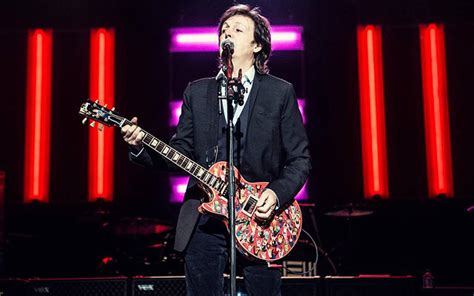 Paul McCartney lanza nuevos sencillos para alistar su próximo disco