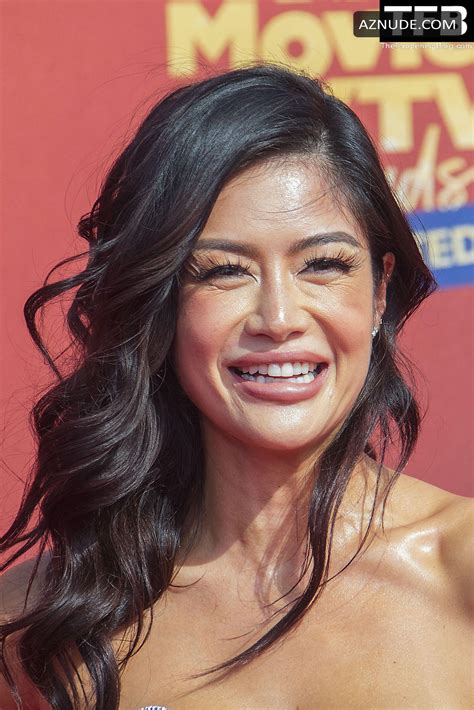 Kim Lee Sexy Seen Showcasing Her Hot Breasts At The MTV Movie And TV Awards In Santa Monica AZNude