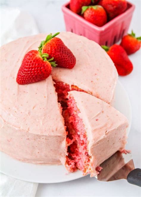 Strawberry Frosting Made With Fresh Strawberries Lil Luna