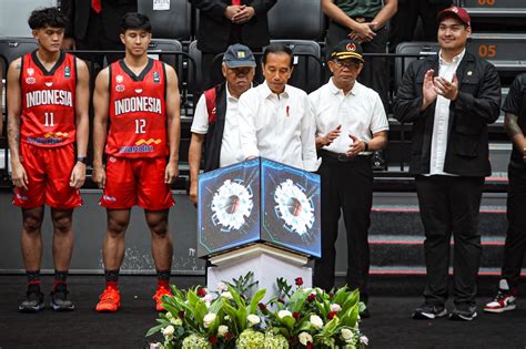 Foto Presiden Jokowi Resmikan Indonesia Arena Di Kompleks Gbk Senayan