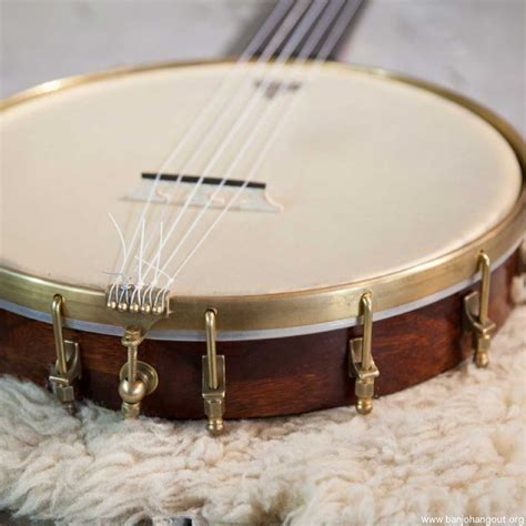 CLOVERLICK Muskrat Parlor (fret-less Nylon String) - Used Banjo For Sale at BanjoBuyer.com