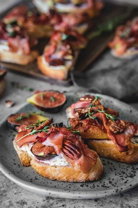 Fig And Goat Cheese Crostini With Prosciutto Yummy Addiction