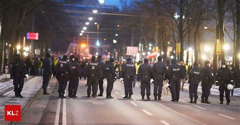 Demos In Wien Tumulte Festnahmen Und Anzeigen Bei Corona Protesten