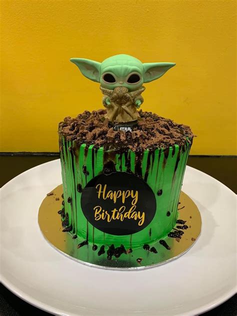 Pin By Valeria Verde On Baby Yoda Birthday In 2022 Yoda Cake Boy