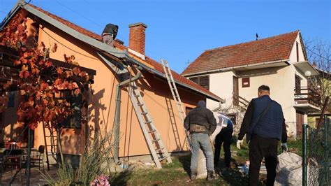 POČELA REKONSTRUKCIJA OŠTEĆENIH KUĆA U LEŠTANIMA Država hitno