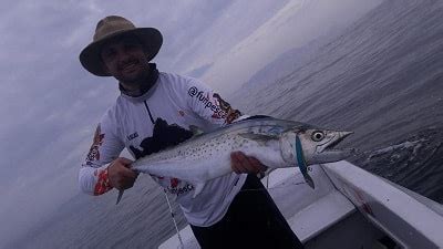 ALEXANDRE SANTOS é guia de pesca em Itanhaém SP Bóra Pescar