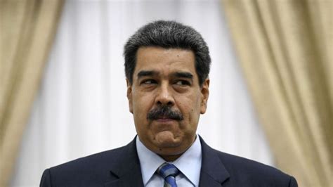 Maduro decreta adelanto de la Navidad en medio de crisis política