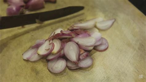 Cemplungkan Bumbu Dapur Begini Trik Masak Bawang Merah Goreng Biar