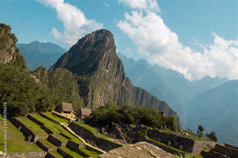 Sitio Arqueol Gico De Machu Picchu En Las Monta As De Los Andes Per