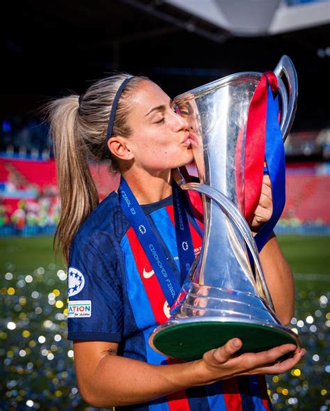 Alexia Putellas wins her 2nd Champions League : r/Alexiaputellashot