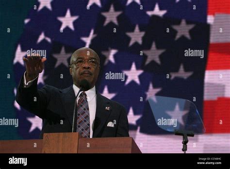 Education secretary rod paige hi-res stock photography and images - Alamy