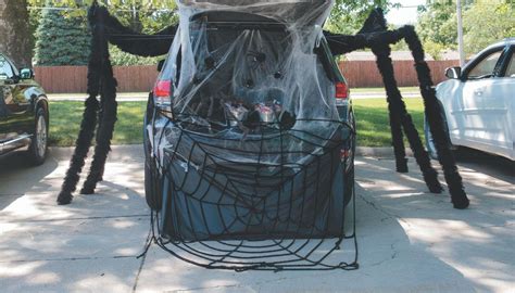 Spider Themed Trunk or Treat Idea | Fun365