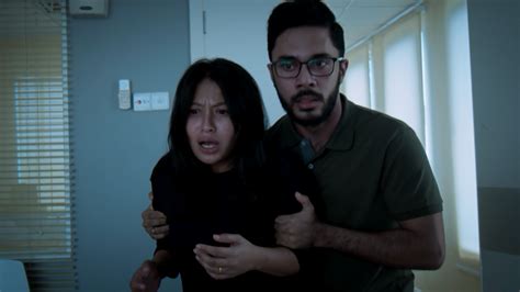 Rahsia Review Nabila Huda Shines In Brutally Spooky Reboot Of 1987