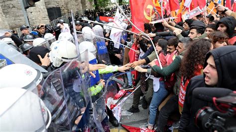 Scontri Dimostranti Polizia A Istanbul Per Il Primo Maggio Piazza