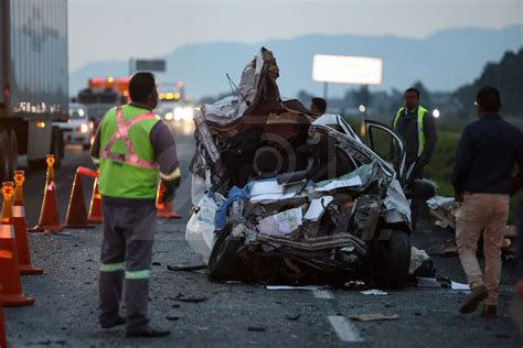 Accidente automovilístico deja una persona muerta Agencia 24mm