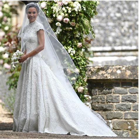 Pippa Middleton S Wedding Dress Was A Lace Cap Sleeved Dream Allure