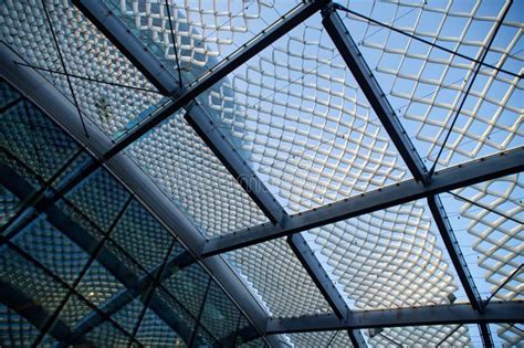 Modern Ceiling Covering From A Set Of Light Transmitting Cells