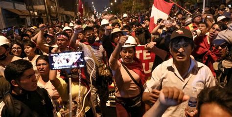 Nuevo Manifestante Muerto En Jornada De Protestas En Perú