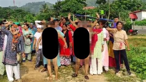 Women Protesters In Assam S Silsako Beel Stage Bold Half Naked