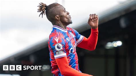 Crystal Palace Aston Villa Wilfried Zaha Scores Twice As Palace