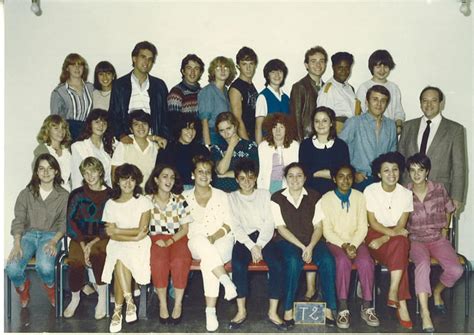 Photo De Classe Terminale A2 De 1984 Lycée Jean Renoir Copains Davant