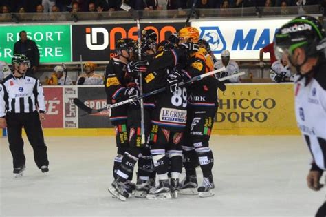 Hockey Sur Glace Nla Des Changements Au Hcfg Suisse National