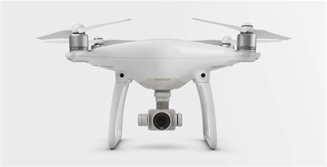 Квадрокоптер DJI Phantom 4