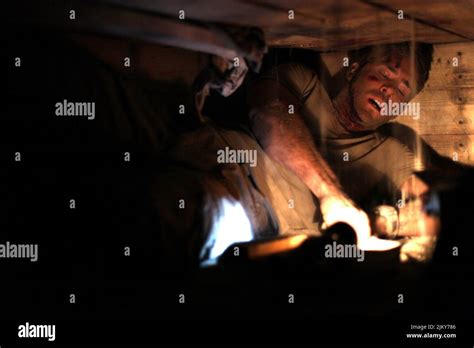 RYAN REYNOLDS, BURIED, 2010 Stock Photo - Alamy