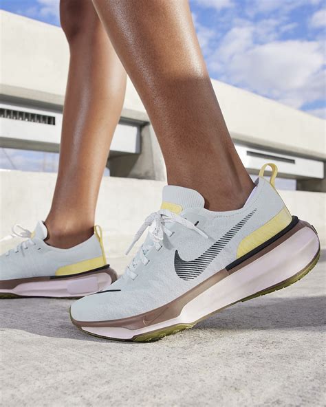 Tenis De Correr En Pavimento Para Mujer Nike Invincible 3