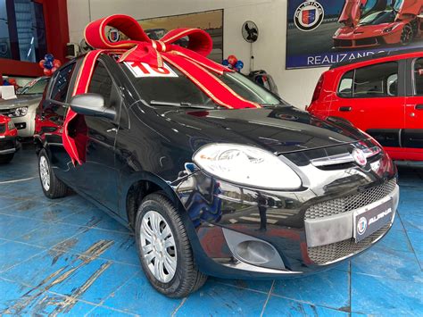 Fiat Palio ATTRACTIVE 1 0 EVO Fire Flex 8v 5p Flex 4 portas câmbio