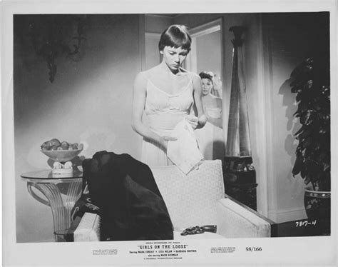 Girls On The Loose Mara Corday Barbara Bostek 8x10 Photo 7817 4 Black