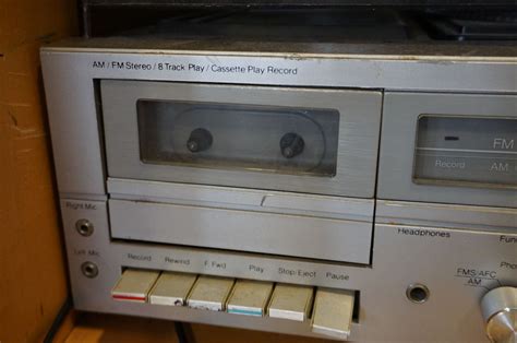 Jc Penny Radio 8 Track Cassette Player And Turntable Combo Model 683 1