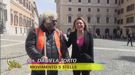 Beppe Grillo Raccoglie I Cocci Dell Alleanza Tra Pd E Stelle